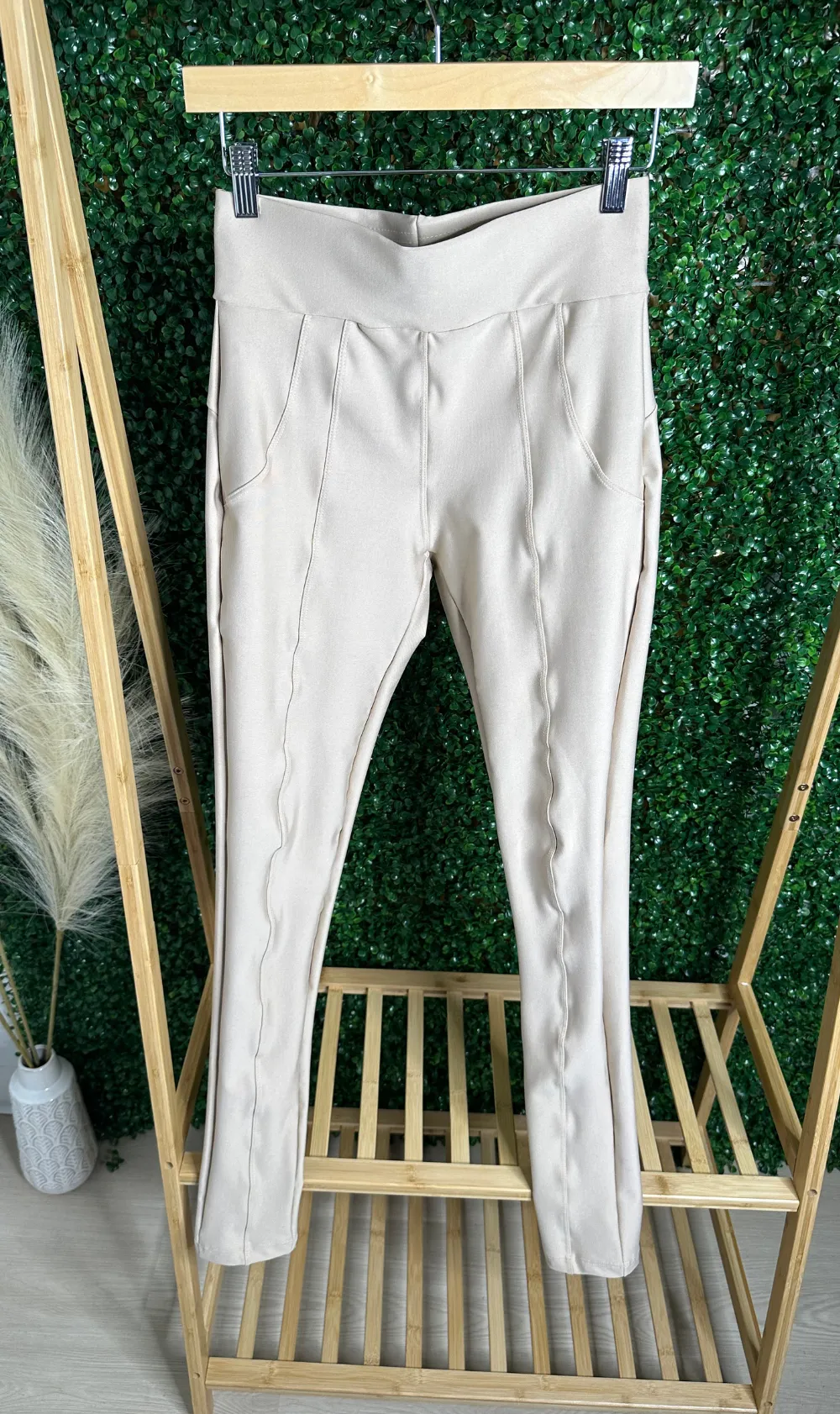 Casual Pants Montaria Ultra Sculpt Nude