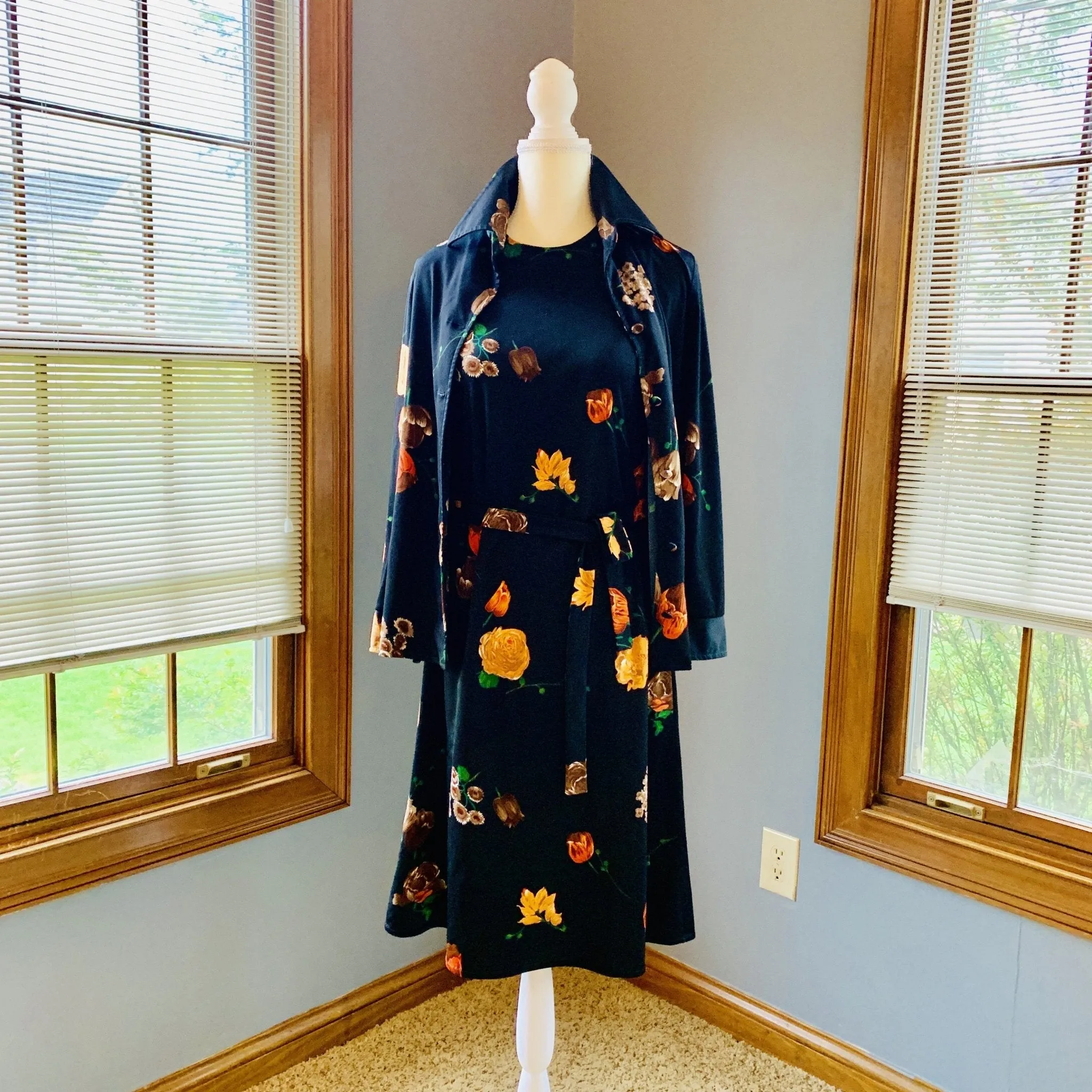 Vintage Black Floral Dress by Edith Flagg California. Dress with Matching Jacket .