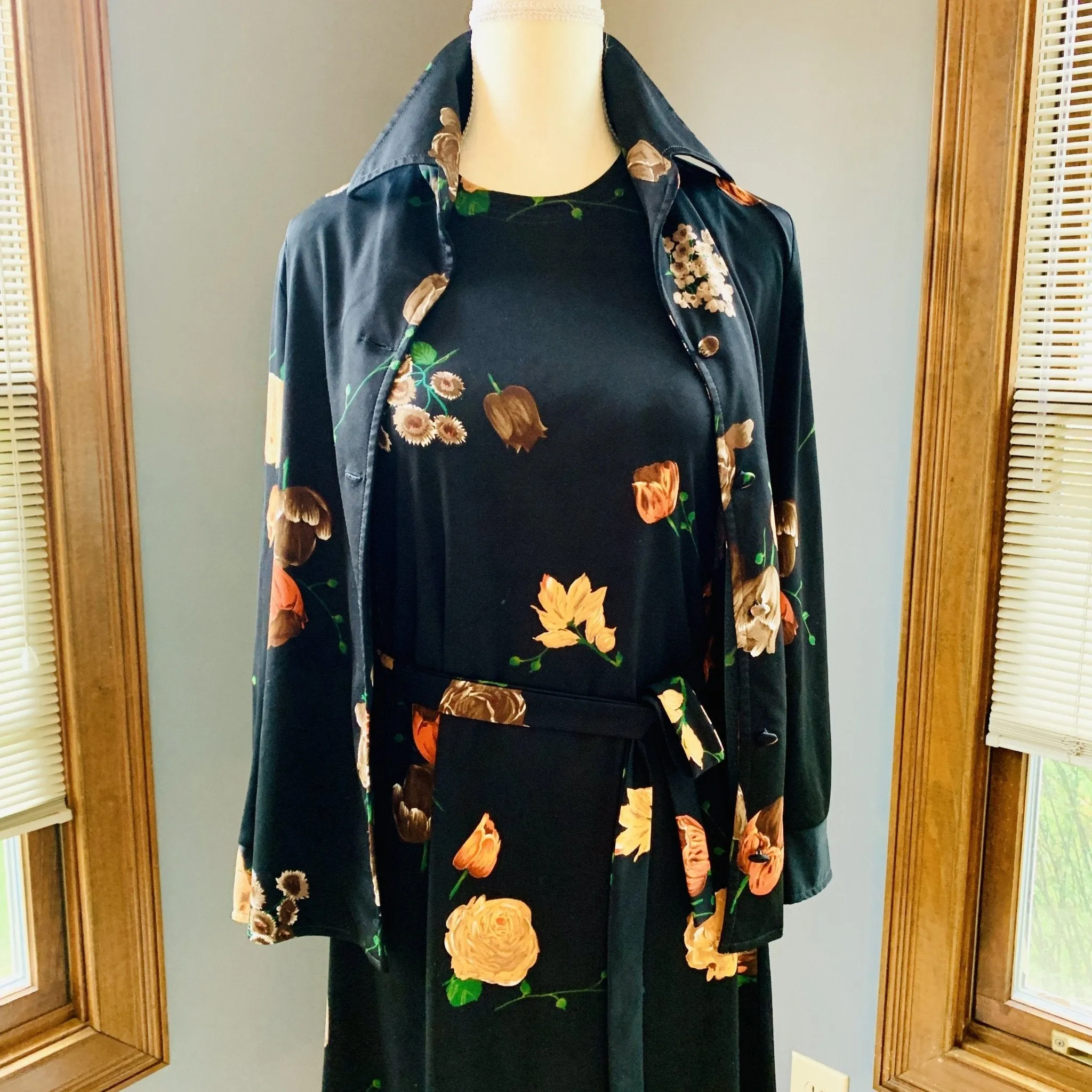 Vintage Black Floral Dress by Edith Flagg California. Dress with Matching Jacket .